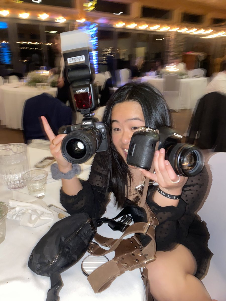 stephhs's tweet photo. #MCO335 i think this photo best represents me!! i never take myself too seriously! and always am laughing at something - if not me :) my life is chaotic, spontaneous, yet so full of life! doing something creative as a job is 🤯!! https://t.co/dqVnYXPe0v