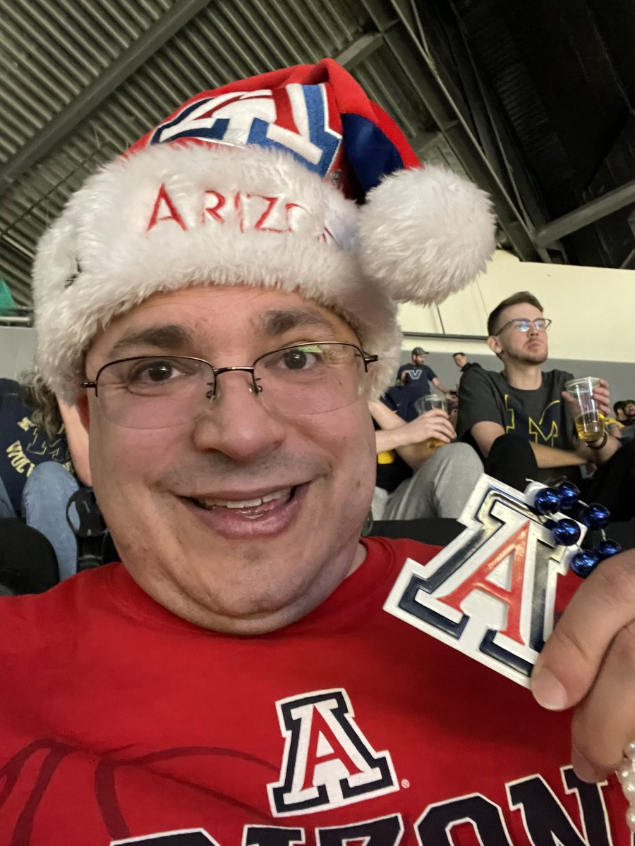 coryshaps's tweet photo. Been looking forward to @ArizonaMBB returning to the #SweetSixteen!  Bear Down and Go Cats!!  #MMSelfie #UArizona #ArizonaAlumni #ArizonaMBB https://t.co/p0SXM8BecY