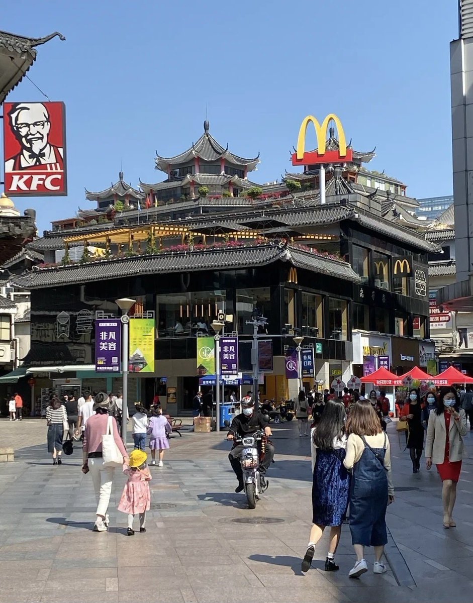 中国 深セン 深圳 にあるマクドナルド1号店はお城みたいでめちゃかっこいいし エモすぎる ので見て Togetter
