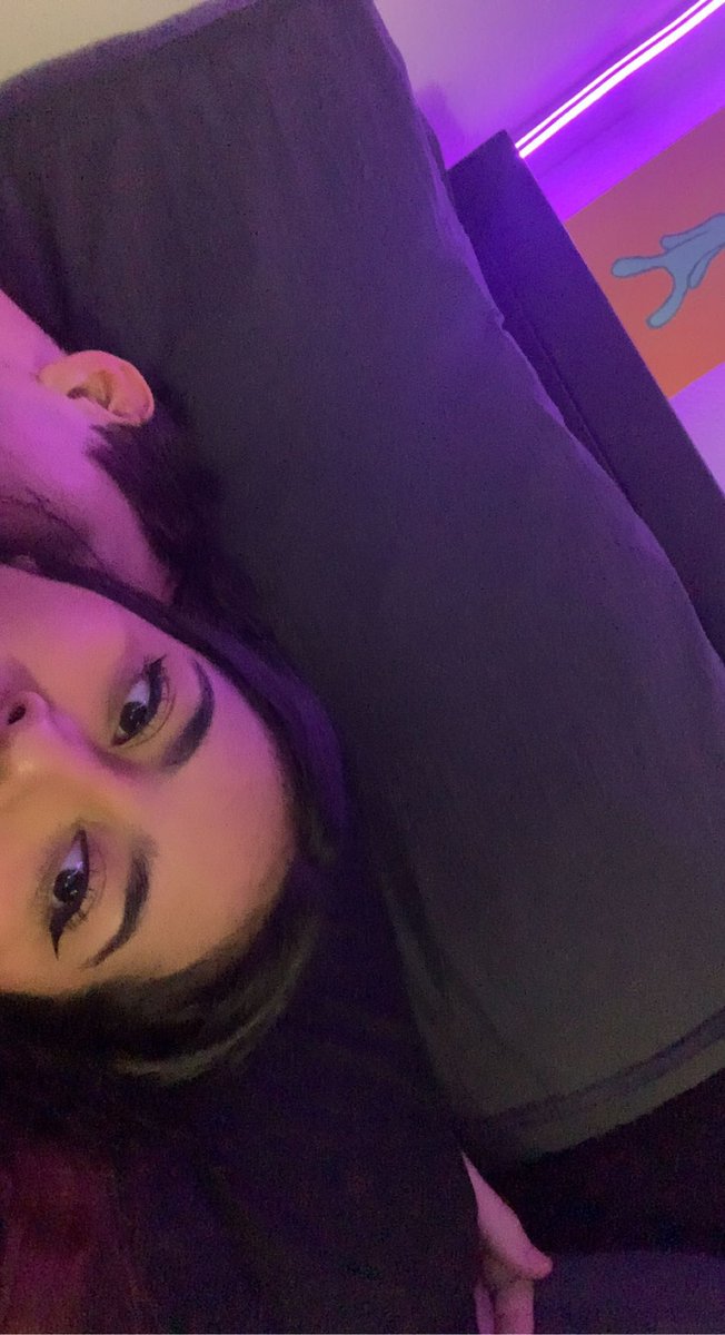 lizzetttte's tweet photo. I can finally share about my sweet yt boy who finally made me his gf <333 https://t.co/U6wgW8uLxl