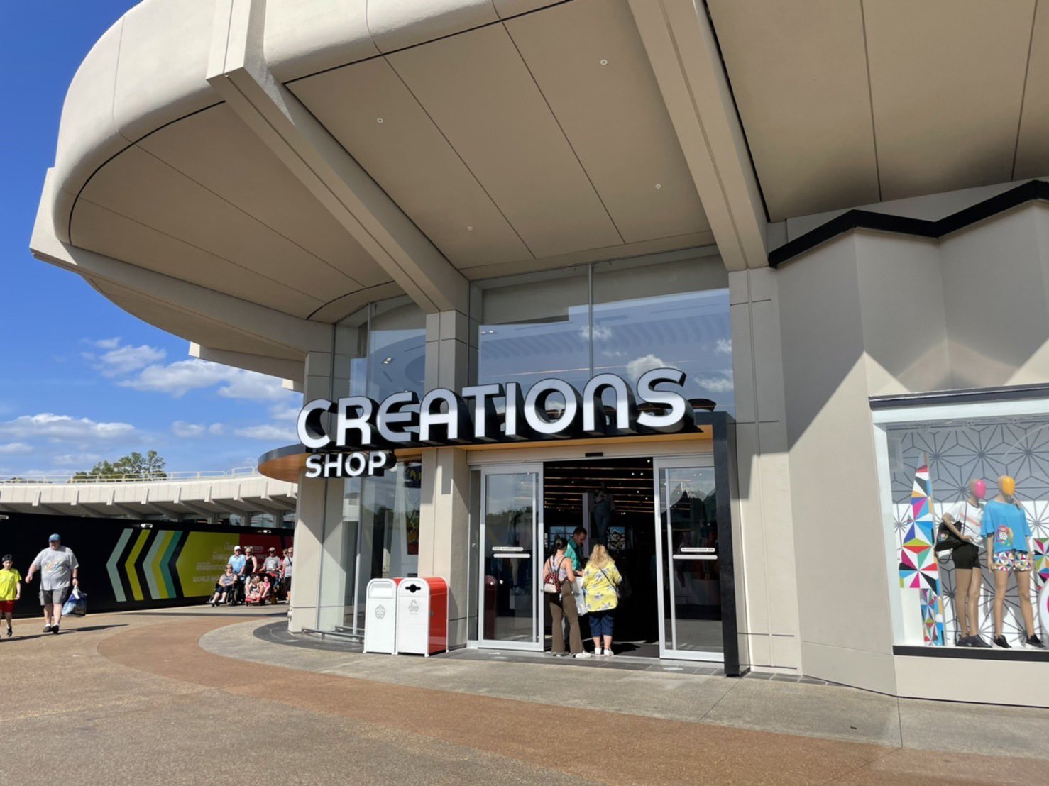 Twitter এ Diz課 今週の土曜日はdiz課インスタライブで一緒にエプコット散策しませんか 現地の様子 グッズ 旅行お役立ち情報などなどご紹介します 3 26 日本時間9 30pm 詳細はこちら T Co Phcai87nwi 初めての方も是非お気軽にご参加ください