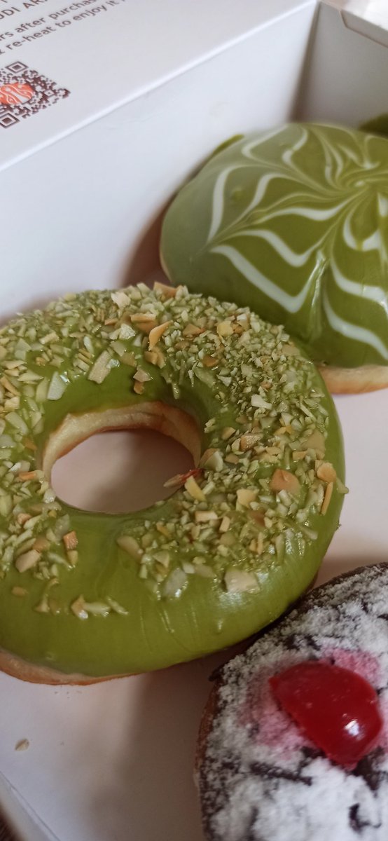 gabb_xu's tweet photo. Sarap #jcodonuts https://t.co/ELH4N6VJKZ