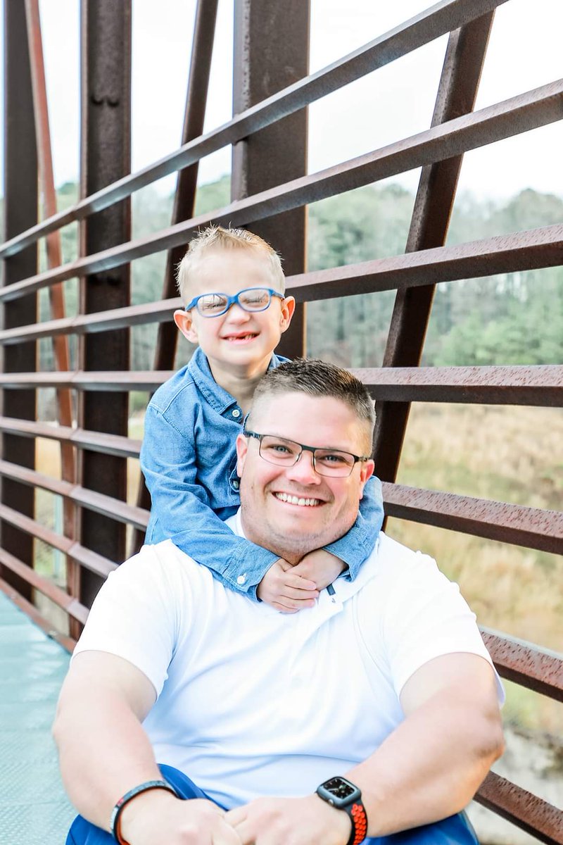 AHallPhotograph's tweet photo. Sweet family photo session in Lawrenceville, GA at Tribble Mill Park #GeorgiaPhotographer #GwinnettPhotographer #LawrencevilleGA #GwinnettTrails #MadeInGA https://t.co/UUkBL2QfWw