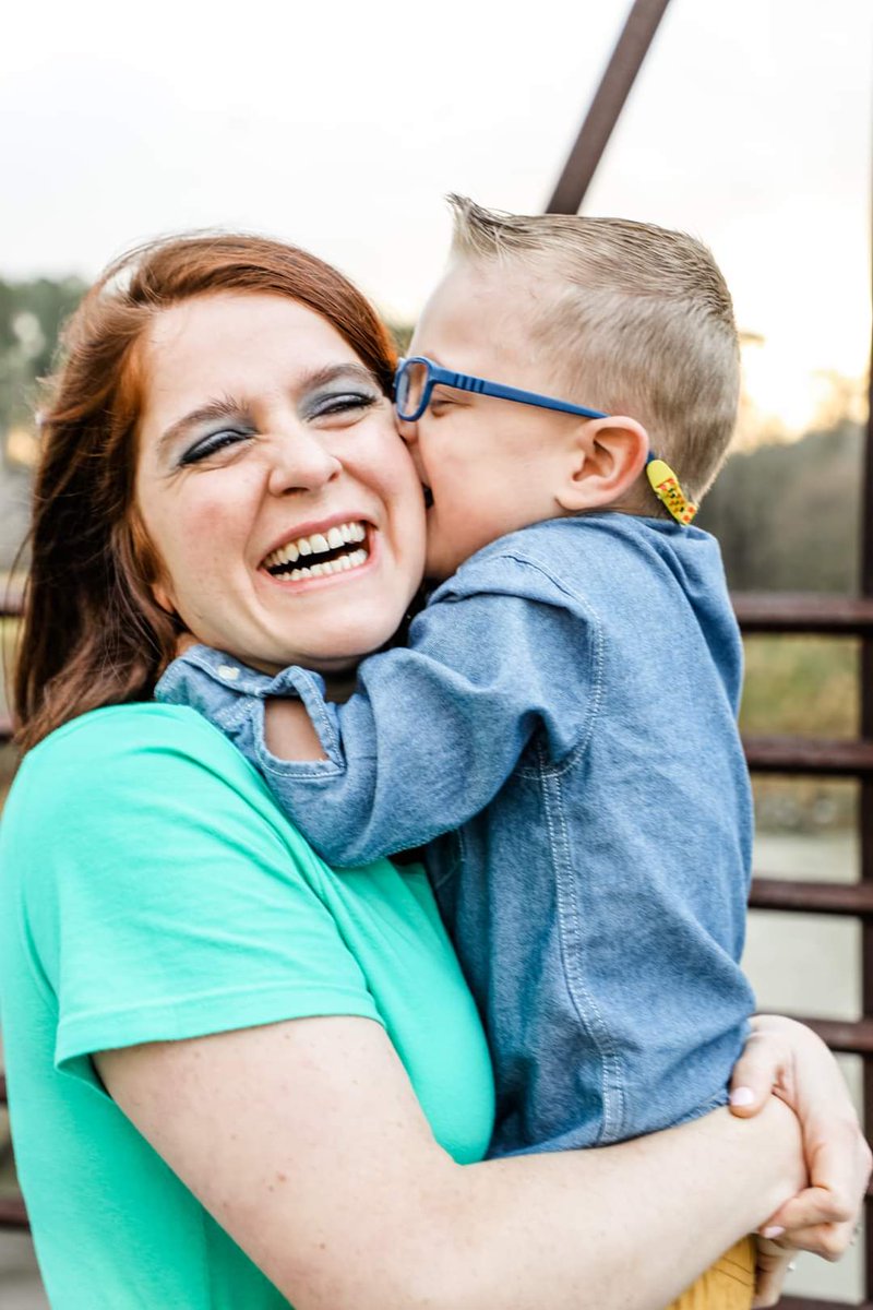 AHallPhotograph's tweet photo. Sweet family photo session in Lawrenceville, GA at Tribble Mill Park #GeorgiaPhotographer #GwinnettPhotographer #LawrencevilleGA #GwinnettTrails #MadeInGA https://t.co/UUkBL2QfWw