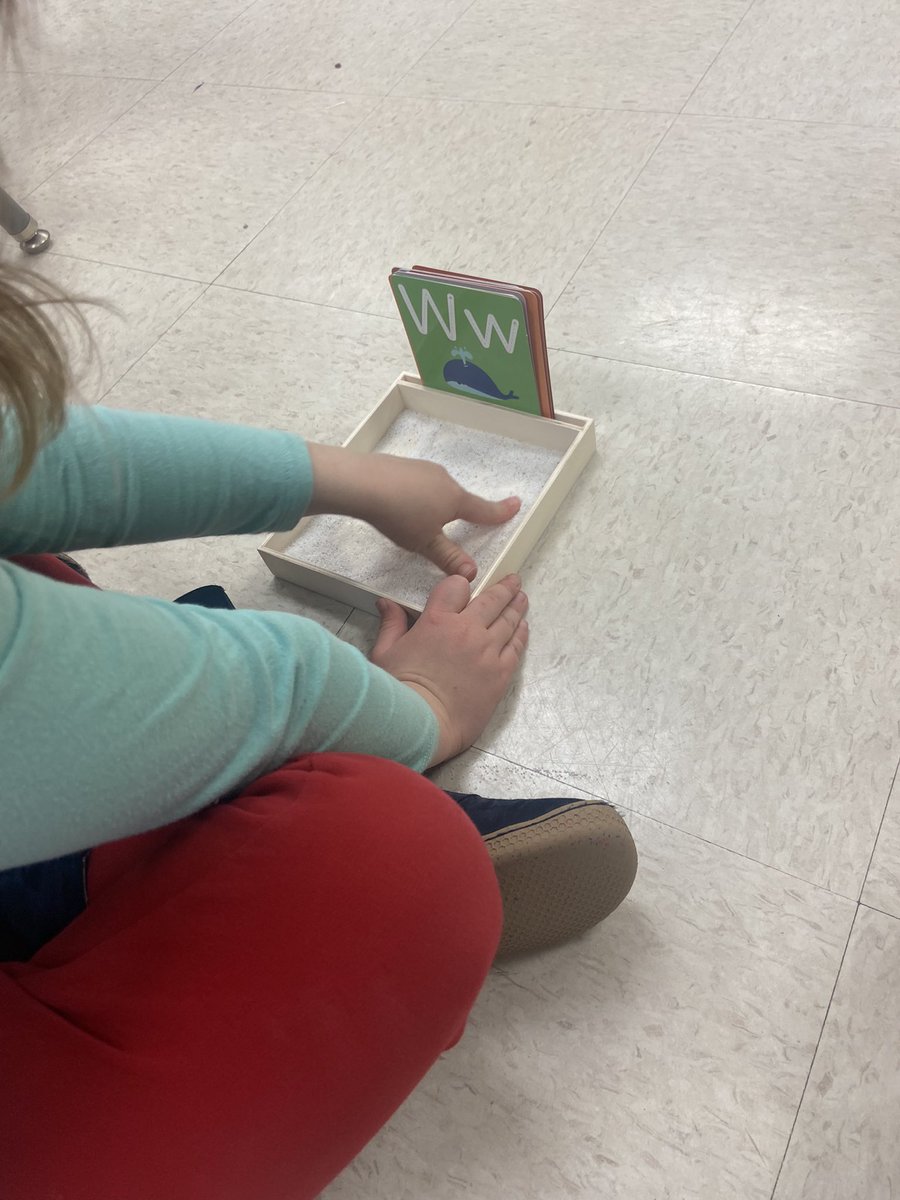 Lauren__Oxford's tweet image. My heart nearly exploded when I noticed these Kindergarteners tracing letters in sand as their indoor recess choice activity 🥰. #SoR #multisensoryinstruction