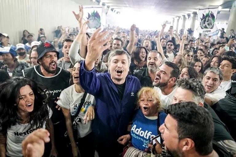 LANACION's tweet photo. Máximo Kirchner criticó al electorado porteño: “Tienen tendencia a votar a los que quieren ocultar lo que pasó en la dictadura” https://t.co/xmVe4AdBz4 https://t.co/G2jEFbwU8t