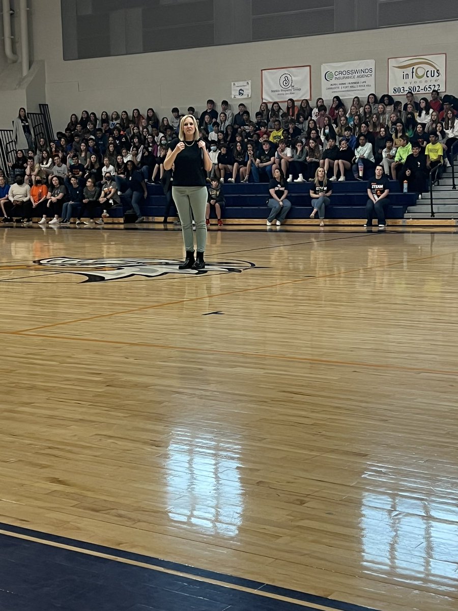 Happy to have Caitlin Alifirenka back at Pleasant Knoll Middle School to talk about her awesome book “I Will Always Write Back.”@PK_Knighthawks <a href="/CAlifirenka/">Caitlin Alifirenka</a>