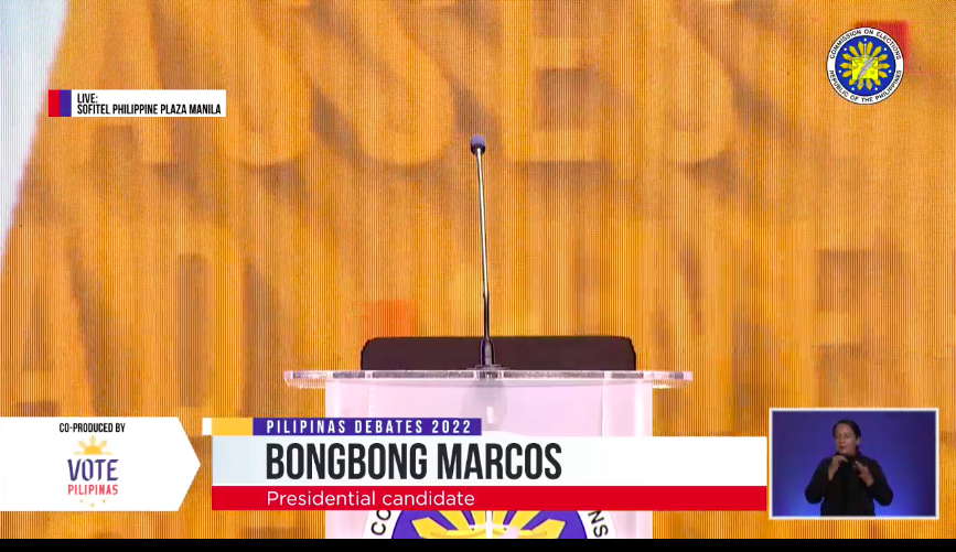 _rainbowfighter's tweet photo. #NoToMarcosDuterte2022 --- parehong WALANG ALAM at DUWAG!!! 

We don't need politicians who don't know how to translate policies into actions in serving the Filipinos and don't want to be accountable to them as well.

We don't need PRIVILEGED children of dictators. https://t.co/ZYlH3bItpz