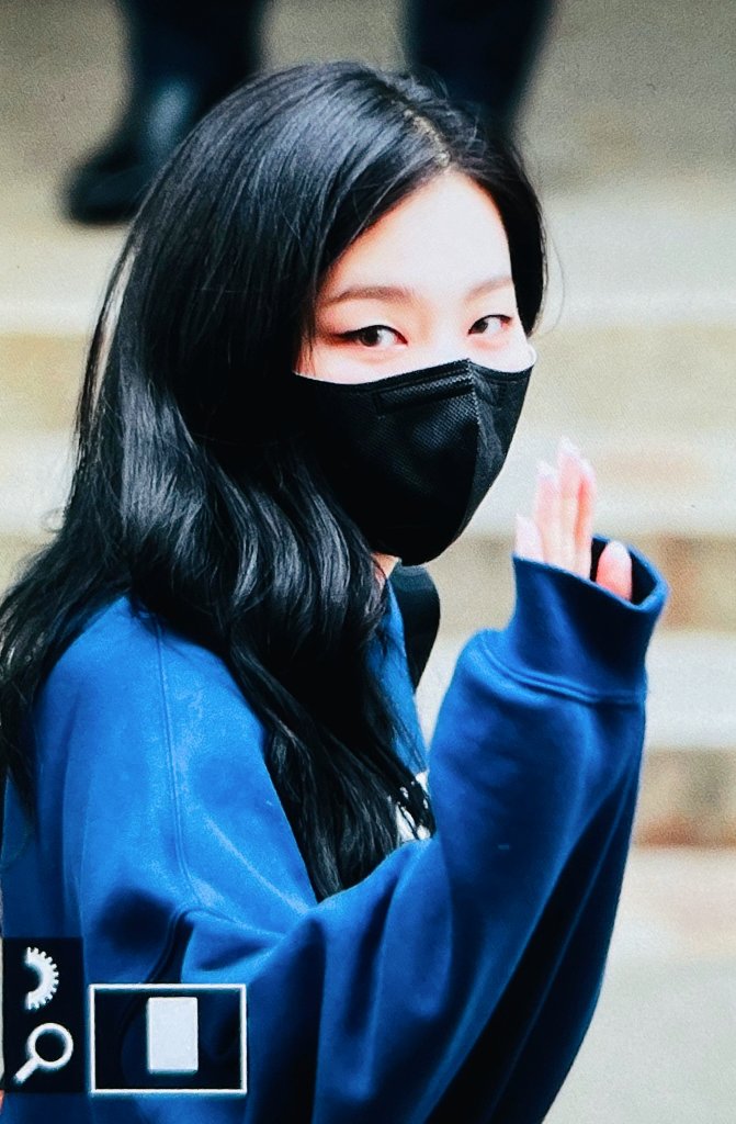 Blue Moon tweet media