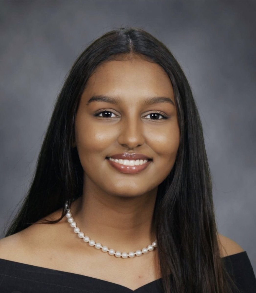 OcoeeKnights's tweet photo. We are so excited for Tabitha Hicks! She was one of 25 students from across the country to be awarded the #BigFuture $40,000 scholarship through @CollegeBoard on @GMA this morning!!! 🎉 #thisisocoee #knightnAtion @OCPSnews @OCPScounselors @hsdocps @AdvancedOCPS @Ocoee_CCC https://t.co/NHFIb3guxB
