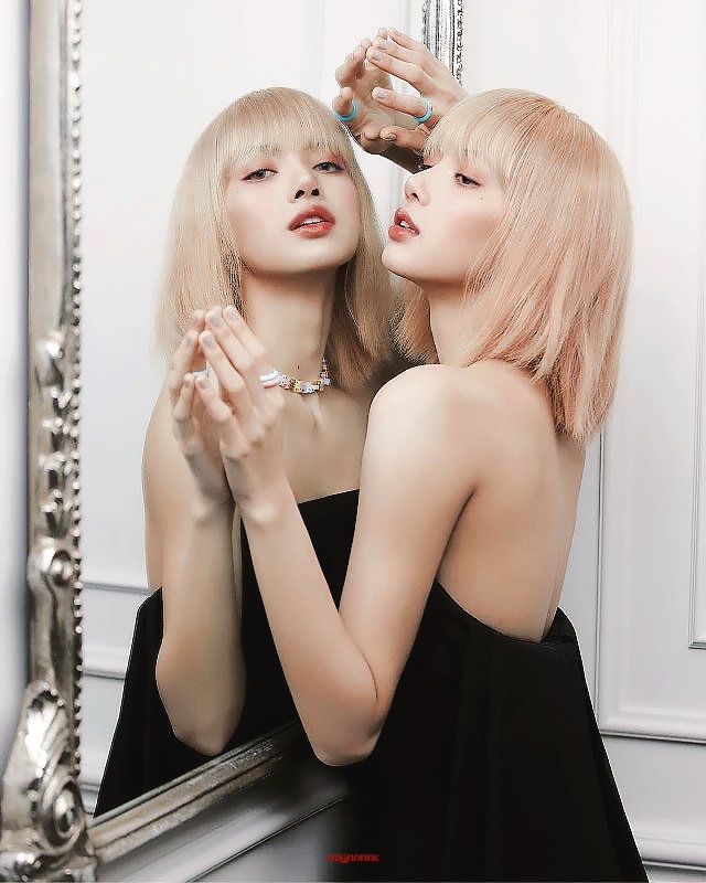 mignonne327's tweet photo. lisa x harper's bazaar hongkong
#LISA #LALISA #리사 https://t.co/4zeiMqdfGd