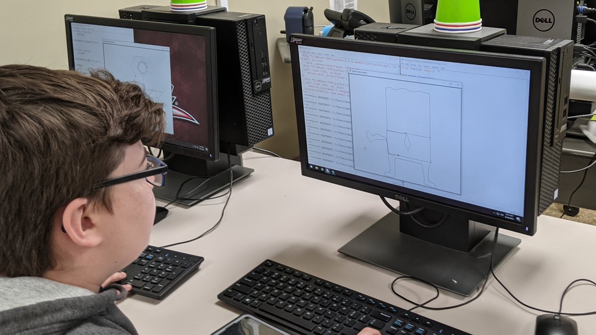 zizzerCS's tweet photo. Middle schoolers worked on using event handlers today using the Python turtle module. They were getting pretty creative testing their code out! Look forward to seeing what they do tomorrow. #cseducation #csed https://t.co/Dzi7Ys0QFM