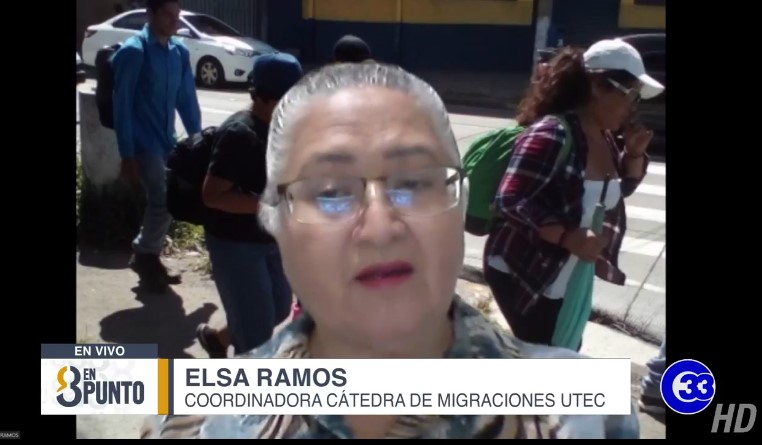 8enpunto's tweet photo. “Las personas migrantes salvadoreñas al ingresar al país de destino afrontan lo que se le llama duelo migratorio, porque han ingresado a una sociedad que desconocen y muchos que llegan a EE.UU. no tienen amigos ni familia que los reciban, están solos”. Elsa Ramos, @UTECedusv. https://t.co/1HdtT2IXUx