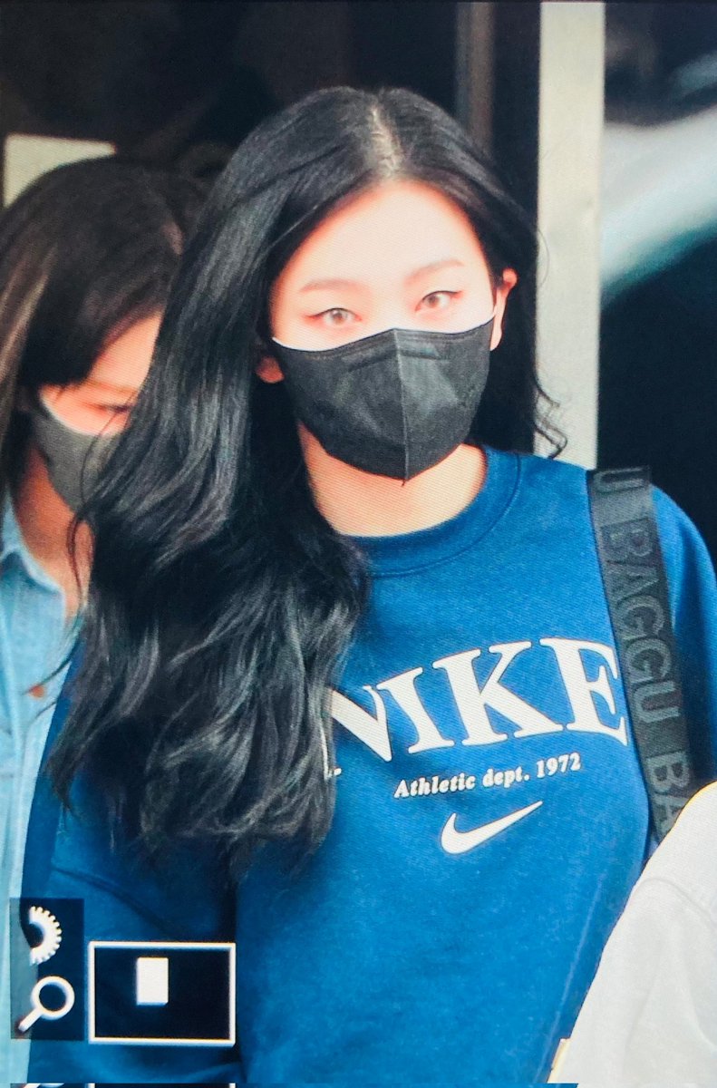 Blue Moon tweet media