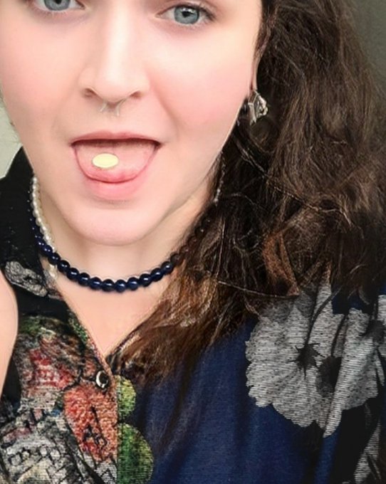 So, you want to visit my gloryhole?   Here's my requirements: 1) You must send 2-3 dick pics of different<a href="/tag/bigdick"class="tags"><span>#bigdick</span></a><a href="/tag/portland"class="tags"><span>#portland</span></a><a href="/tag/oral"class="tags"><span>#oral</span></a><a href="/tag/worship"class="tags"><span>#worship</span></a><a href="/tag/blowjob"class="tags"><span>#blowjob</span></a><a href="/tag/gloryhole"class="tags"><span>#gloryhole</span></a>