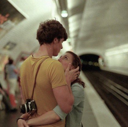 gatureal's tweet image. Em público // Lugar fechado sem ninguém