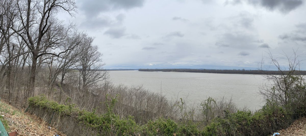 Kim__Lutz's tweet photo. Three great days with stellar folks from the upper and lower MS River Conservation Committees in Cape Girardeau, MO. #MississippiRiver https://t.co/xPIqibeHuz
