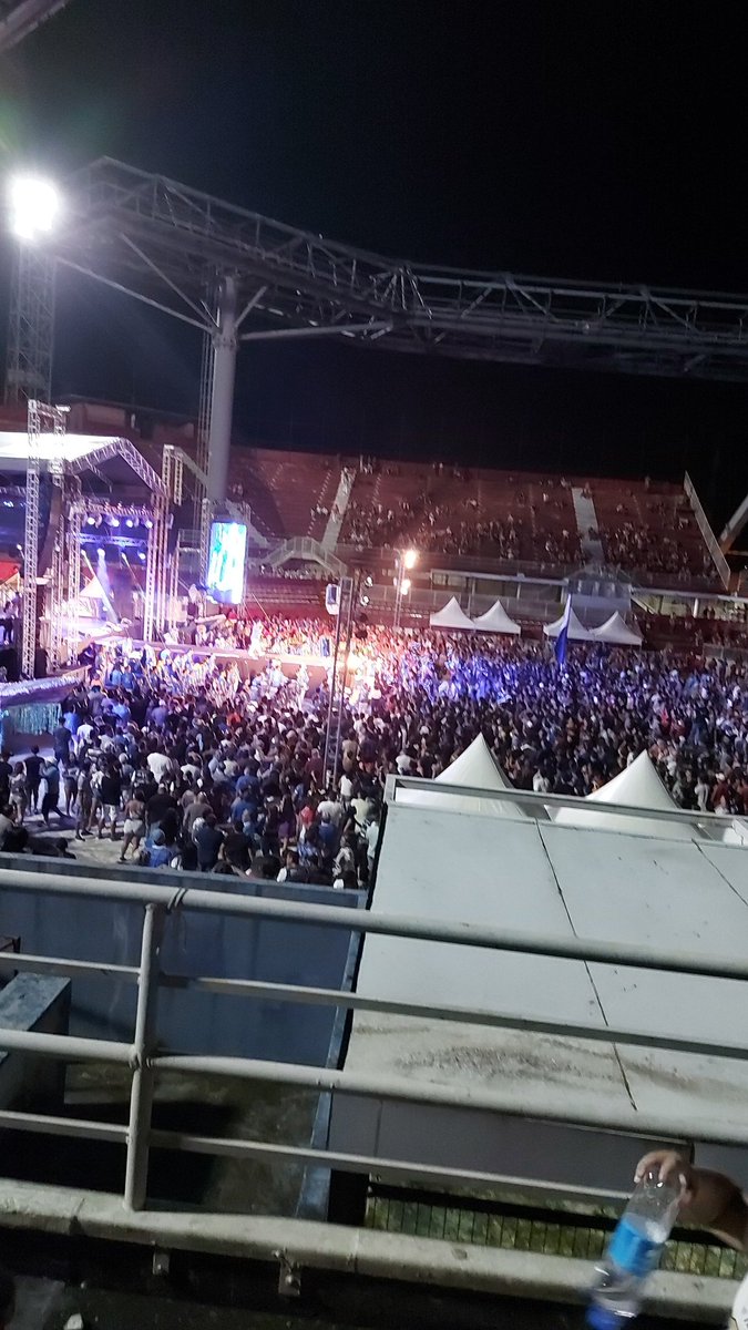 andrezzaa13's tweet photo. A abertura do maior espetáculo do mundo em céu aberto que acontece em Parintins daqui a 3 meses,caprichoso💙 e garantido ♥️
#Parintins #Amazonas #FestivaldeParintins2022
#venhaconhecerParintins https://t.co/cdtOciXoiC