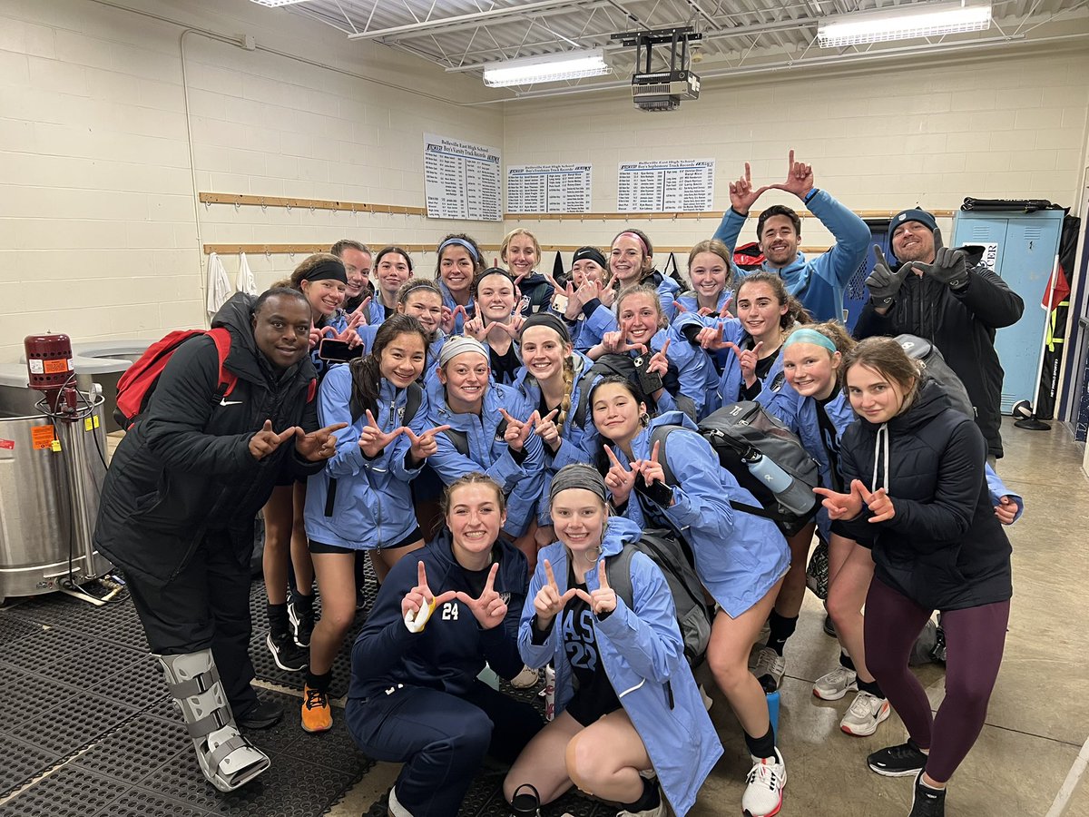 Big W for <a href="/BESoccerGirls/">East Girls Soccer</a> tonight! WTG ladies! 💪🙌⚽️