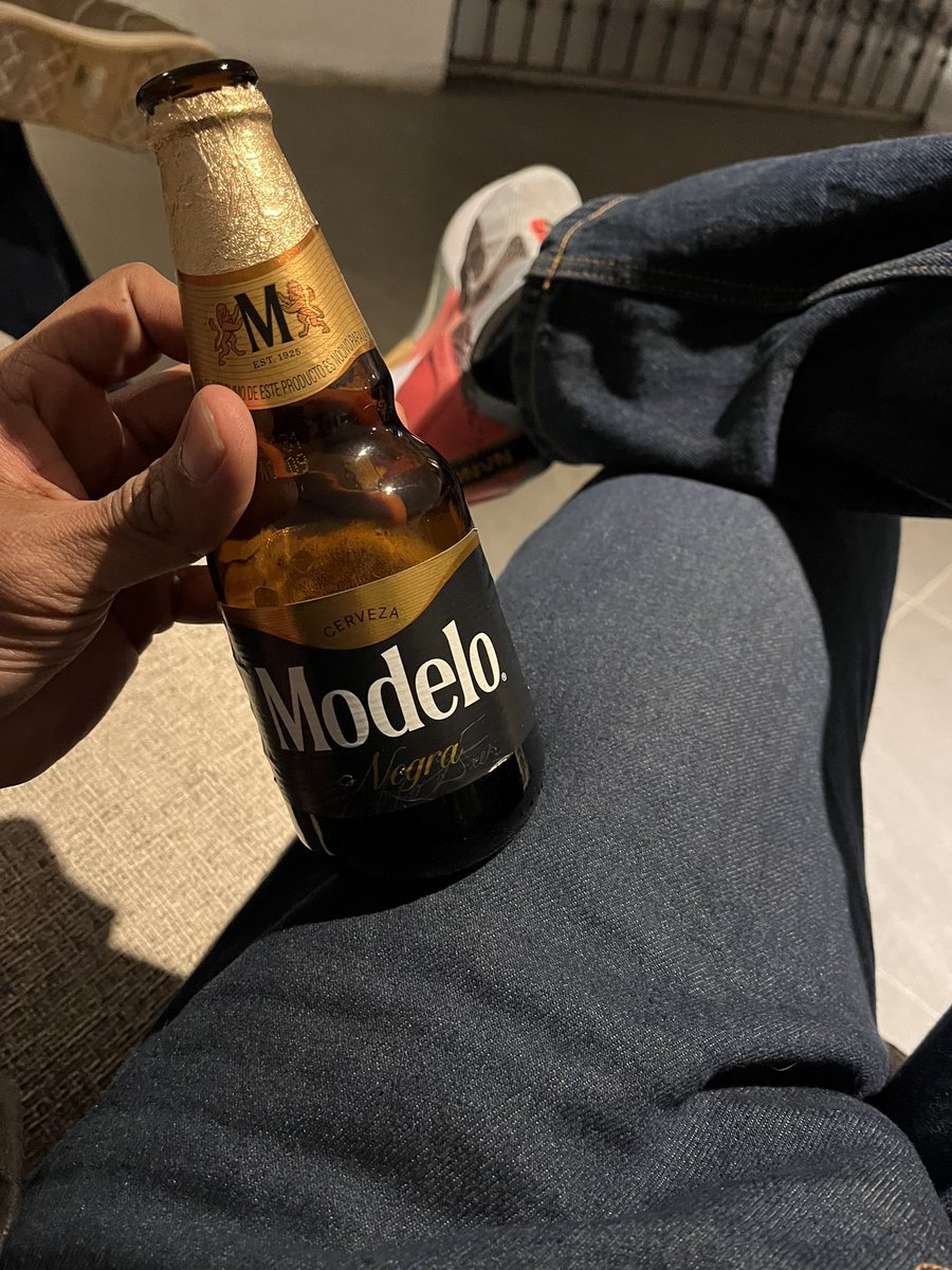 johnvt24's tweet photo. Vamos a entrar en modo relax por hoy… 🍺 https://t.co/MLuryBn6L8