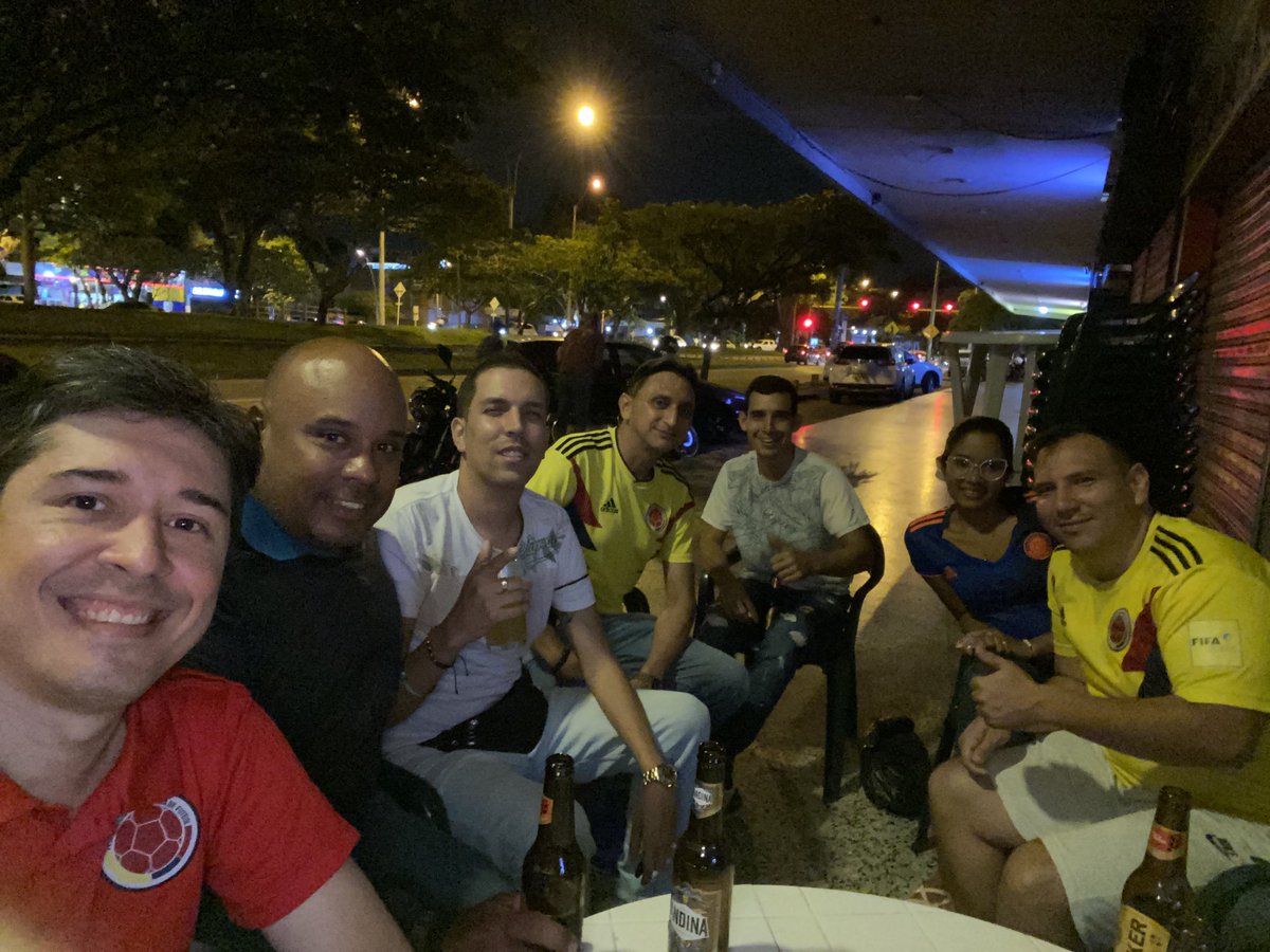 rancherocali's tweet photo. ⁦@jagava1774⁩ ⁦@Shaggymad⁩ #Sabue #mauro Panitas ⚽️⚽️⚽️ https://t.co/WtovTPHhd8