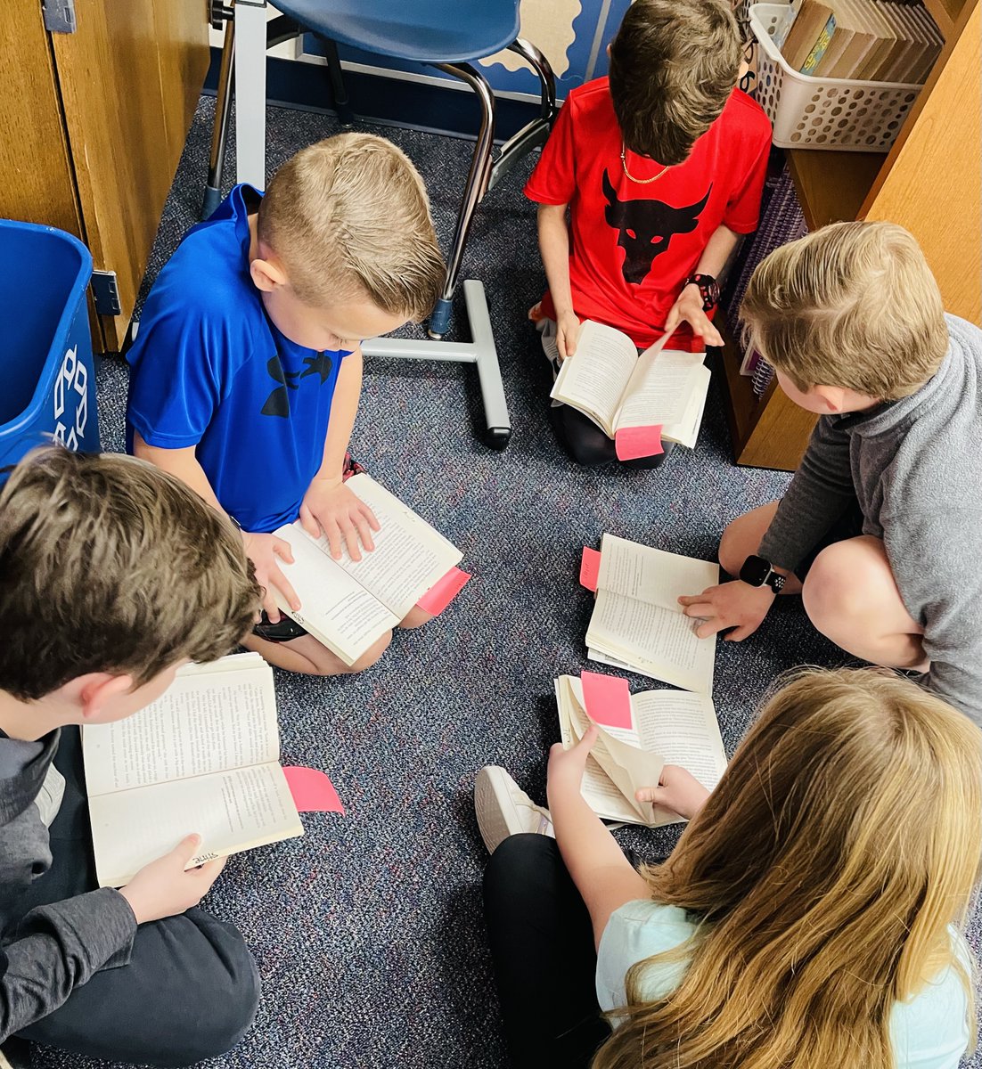 mrsloristine's tweet photo. What’s almost as fun as reading? Talking about what you’ve read! These kids love their book club meetings! #mckgo @GlenOaksES #TheGlenOaksWay #MyMISD #MyMISDreads https://t.co/OfqY3oUKbB