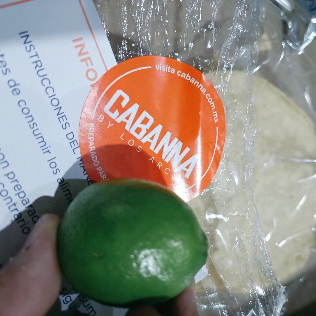 Cómo cuando eres cliente selecto y los de <a href="/Cabanna_Rest/">CABANNA</a> te dan propina a ti. Hahaha 😂
<a href="/SoyLauraRivas/">Laura Rivas</a>
#PrecioLimon