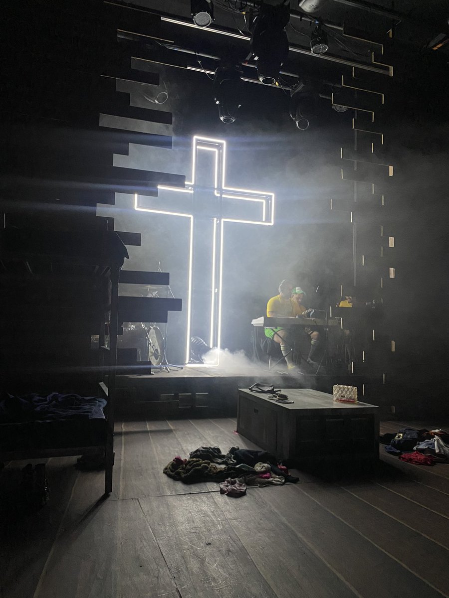 Me encanto este musical “La Llamada”, producido por Jose Llamo y dirigido por María Castillo… vayan a verlo ❤️😍 <a href="/carolinarivas27/">Carolina Rivas</a> <a href="/KarlaFatule/">Karla Fatule Báez</a>