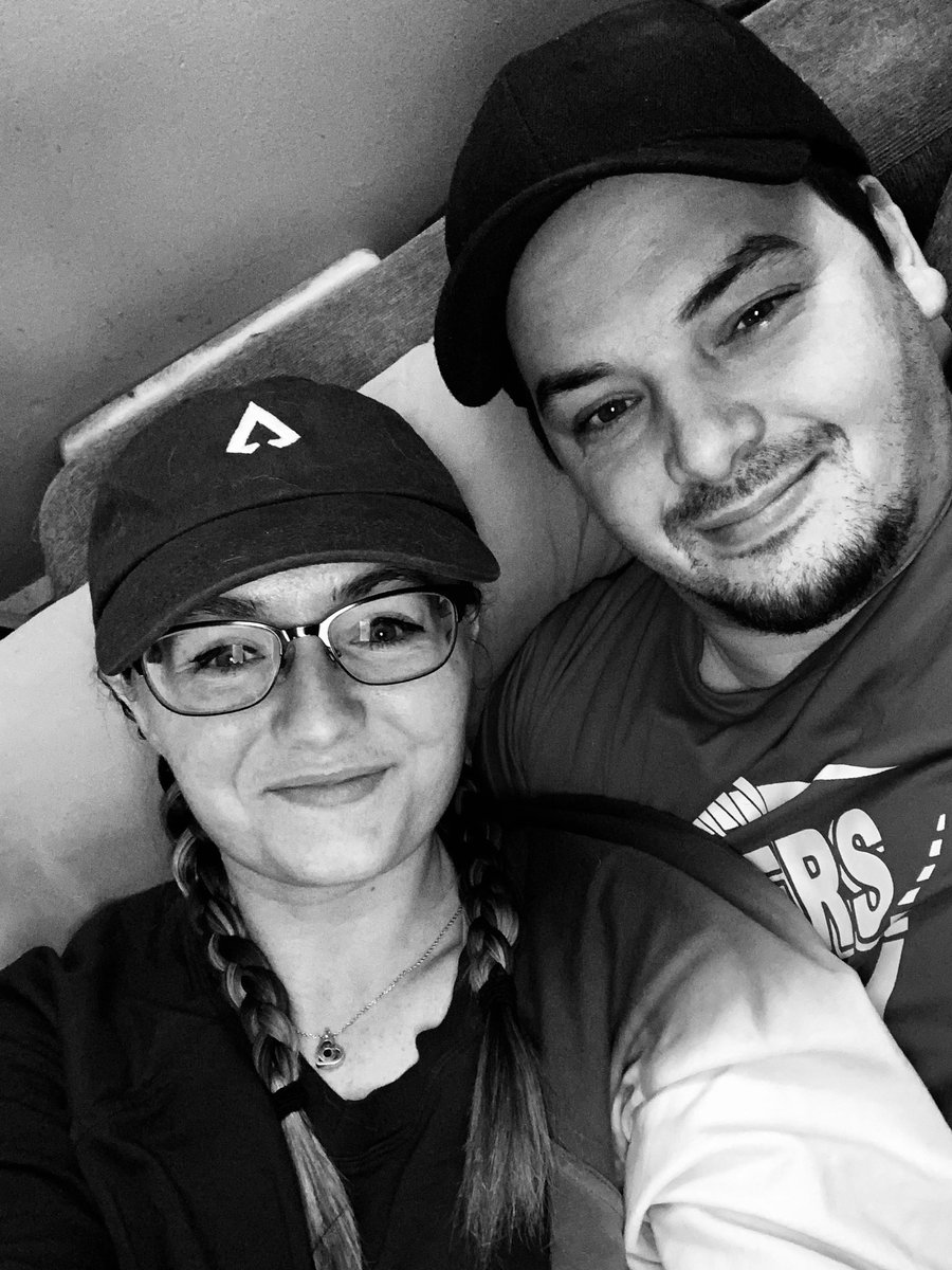 LadyKhaotic's tweet photo. Thanks for playing Apex with us ๐
#gamercouple #duoforlife https://t.co/7UanmR9lVj