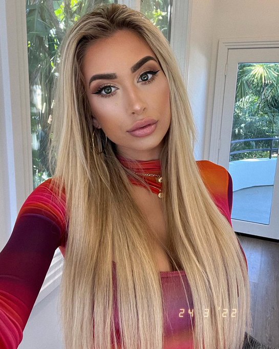 TW Pornstars - Nikki Sullivan. The most liked pictures and videos from