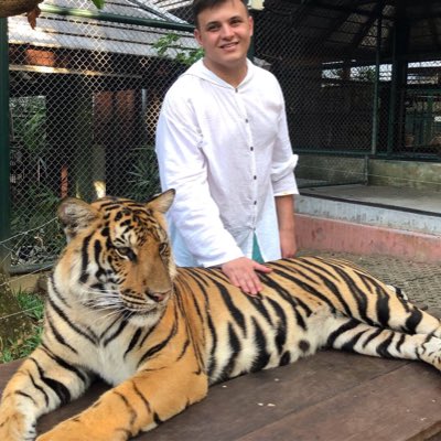 Bruce_hold's tweet photo. #НовыйАватар https://t.co/qEJOtMJ3jM