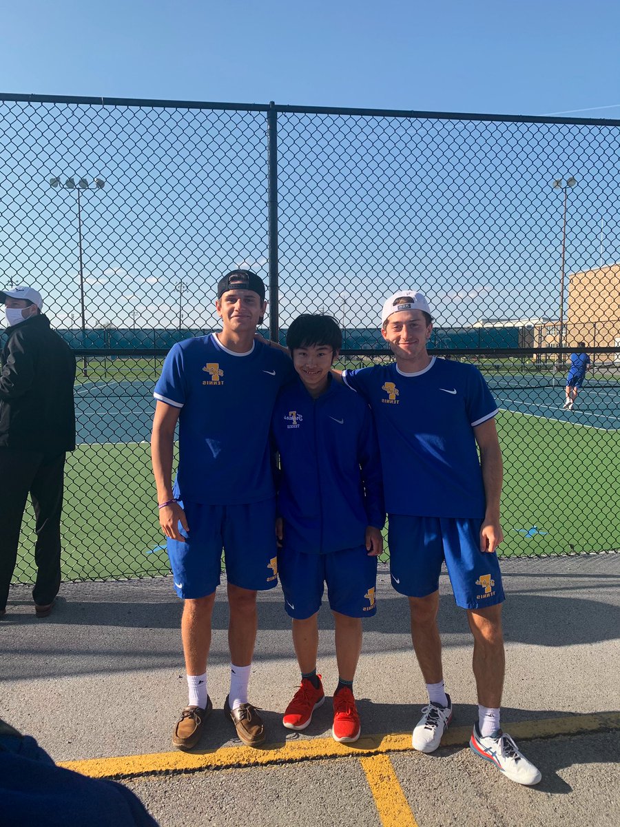 Crumpe1Matthias's tweet photo. Come support Trojan tennis at 3:45 at the YMCA as they roll over the purple 🎪 #stormthecourts #austinownsthecircus https://t.co/jbGLzt7Bsw