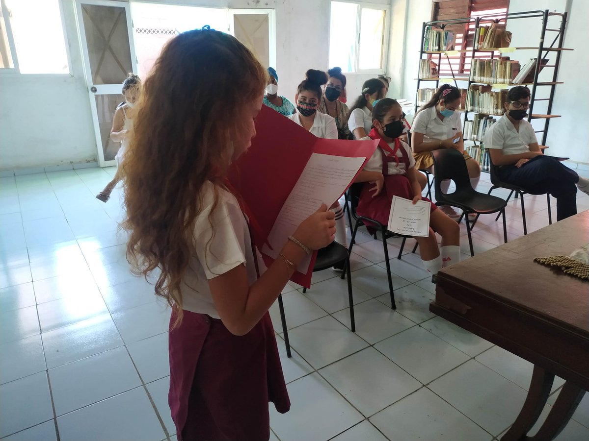 SinRodeo2013's tweet photo. Educación MORÓN: Florece la inspiración literaria en estudiantes de Morón... https://t.co/O0ihoynpRf https://t.co/AVPOiMVCrM