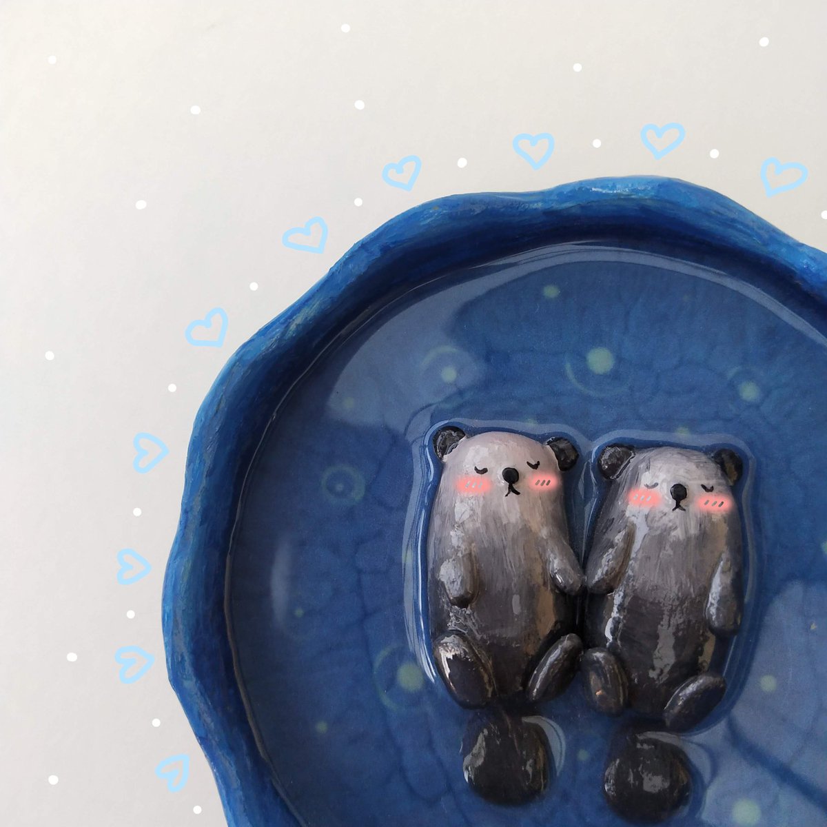 pawa_studio's tweet photo. Sharing some of my previous works here!!! Starting with my absolute favorite: "Otterly in Love" ฅ'ω'ฅ such sweet babies 🥺 I'm considering making remakes of this piece, lmk if you're interested!

[Please don't copy, repost or ask other artists to redo my work] https://t.co/1HneWSPdJe