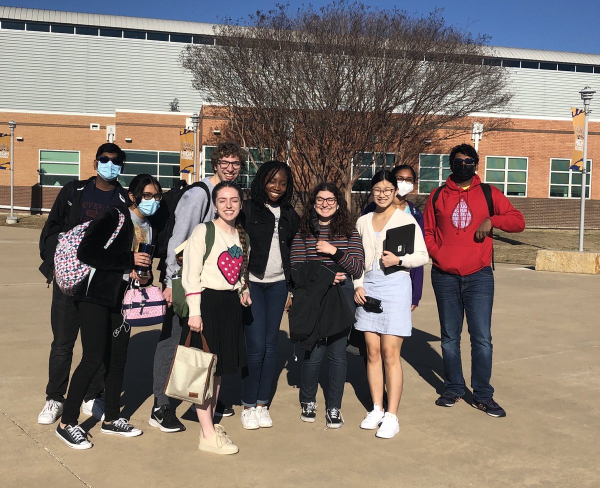 RaccoonsLibrary's tweet photo. FHS participated in today’s Battle of the Books at IHS. We made it all the way to the final round only to lose by seven points … we’ll win it next year, y’all! ☺️ What a fun day with these amazing readers! #fisdreads @RaccoonsLibrary @FHSRaccoons https://t.co/oCX7mdeVVl