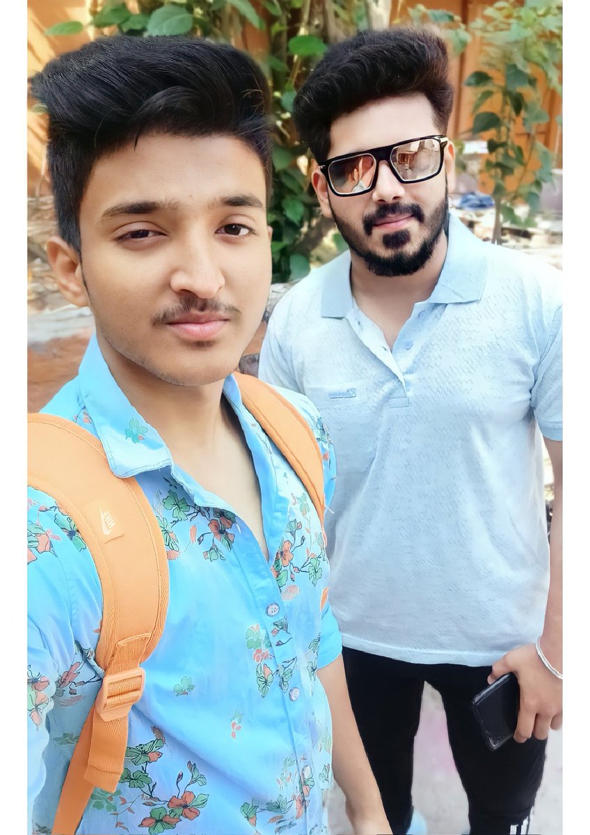 KingKunal05's tweet photo. *Good Morning 🌄🥰🌄.... #Coolmood #WithBrother.. https://t.co/juUxy7nzDM