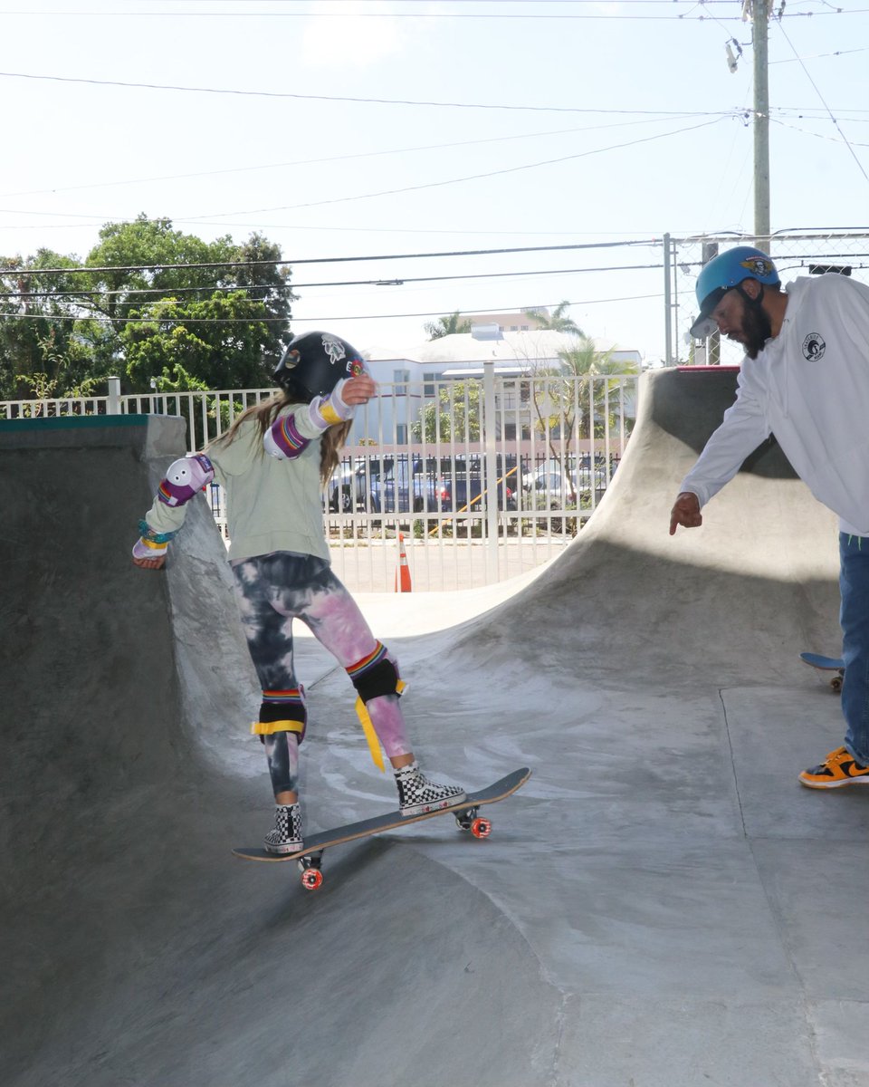 Trust is magical
Earning a kids trust is extremely valuable, especially when you see them make it over the hump in our daily classes. 📸@renaissance_lens