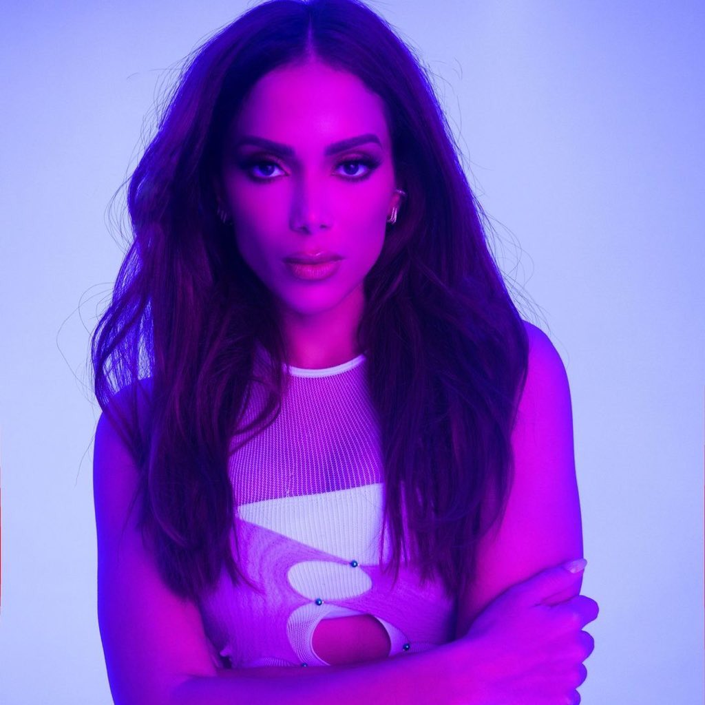 updatecultura's tweet photo. O MUNDO ENVOLVEU! Pela primeira vez na carreira, Anitta é capa da “Today’s Top Hits”, a maior playlist do Spotify que conta com mais de 30.7 MILHÕES de seguidores. https://t.co/HV1UizZ3LV