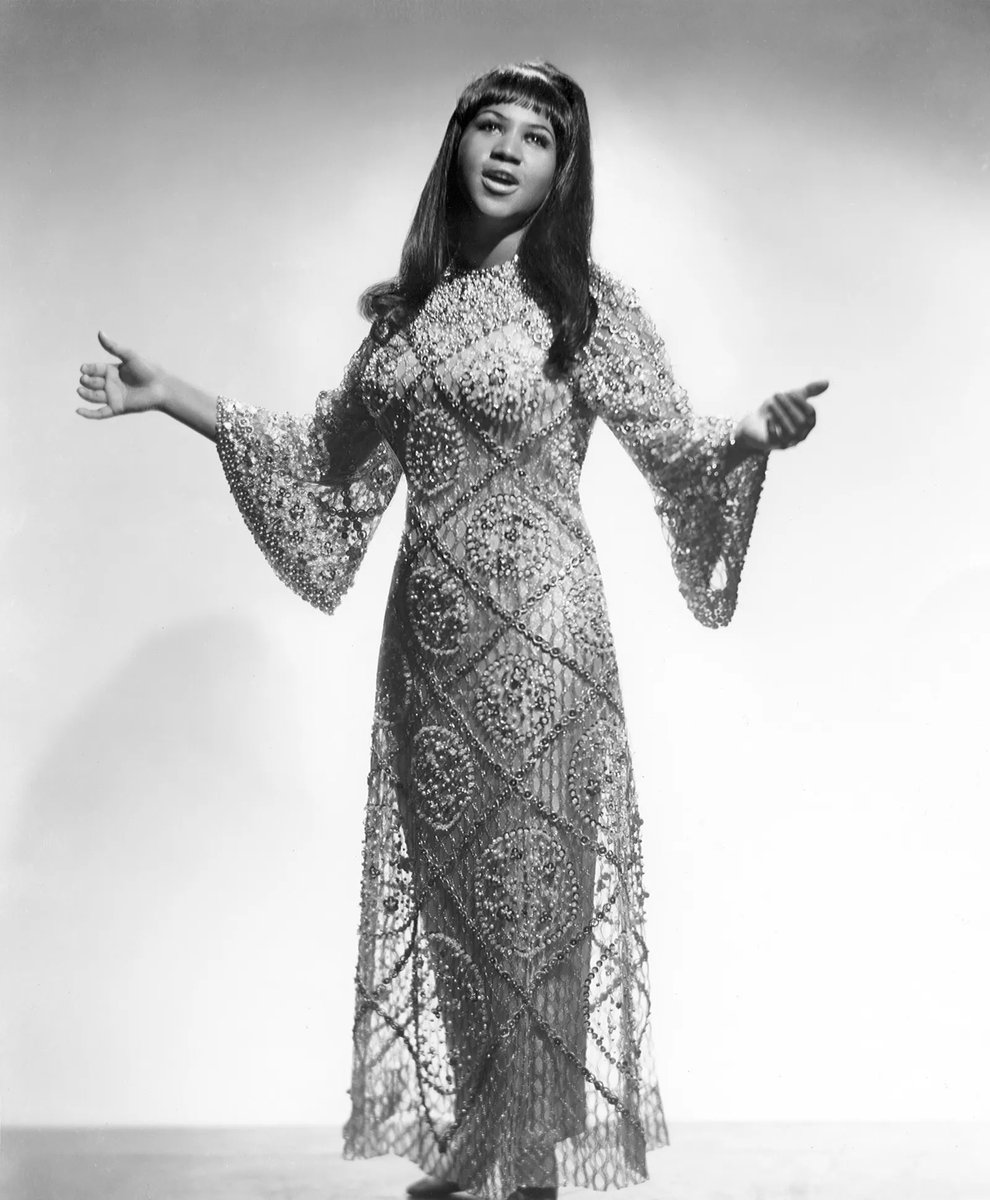 travisfromdabk_'s tweet photo. Happy birthday to THE Queen of Soul, Aretha Franklin. #DivaWeek https://t.co/7C6Ulh5QWq