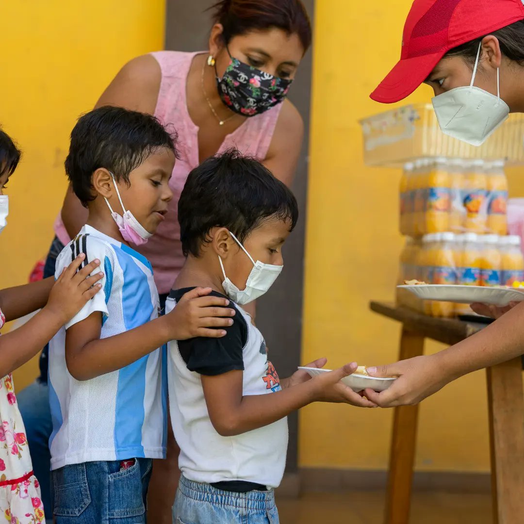 Que bien se siente apoyar a las y los salvadoreños. <a href="/CosasBuenasSV/">Cosas Buenas SV</a> <a href="/MayorgaPhoto/">Alvaro Mayorga</a> <a href="/lasustennial/">- La Sustennial</a> <a href="/_las11con11/">Marce Amaya</a> <a href="/_irmitha27/">Irmithaaa💫</a> <a href="/OscarMachon/">Oscar Machon</a> <a href="/roquemocan/">Roque Mocan</a> <a href="/qe_tania/">𝗧𝗮𝗻𝗶𝗮 ✨</a> <a href="/Gudiel04/">La Gudiel 💋</a> @m_jguzman <a href="/wilfred25274904/">wilfredo acosta martinez</a> <a href="/artemisafmg/">La Francia</a> <a href="/Jansvr/">Adicta a la minuta de limón 💚</a> @HernandezJC_81 <a href="/Conejabo/">Conejabo 🐙</a> <a href="/_karenesperanza/">KAREN💛</a> <a href="/OscarMachon/">Oscar Machon</a> sigue.