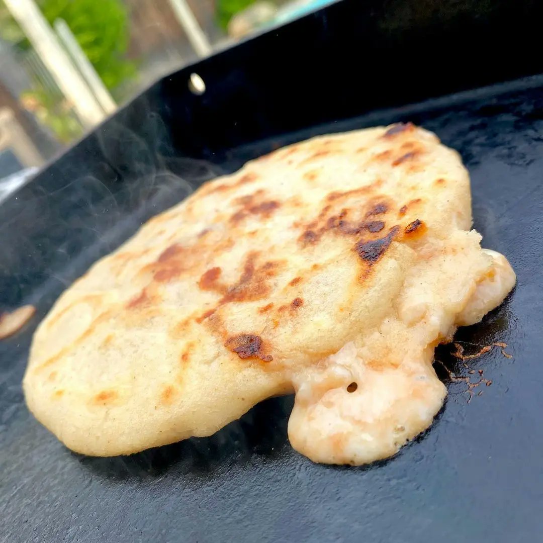 KuskatanSV's tweet photo. Este Viernes, Sabado y Domingo disfruta del festin #Pipiles 22 pupusas tradicionales+ 5 pasteles+ bebidas por tan solo $18.99 🤤
Visita nuestra choza 🏕 en la chiltiupan o pidelos al 2250-3050
#UnaDeliciaLoNuestro https://t.co/gd9796GE7L