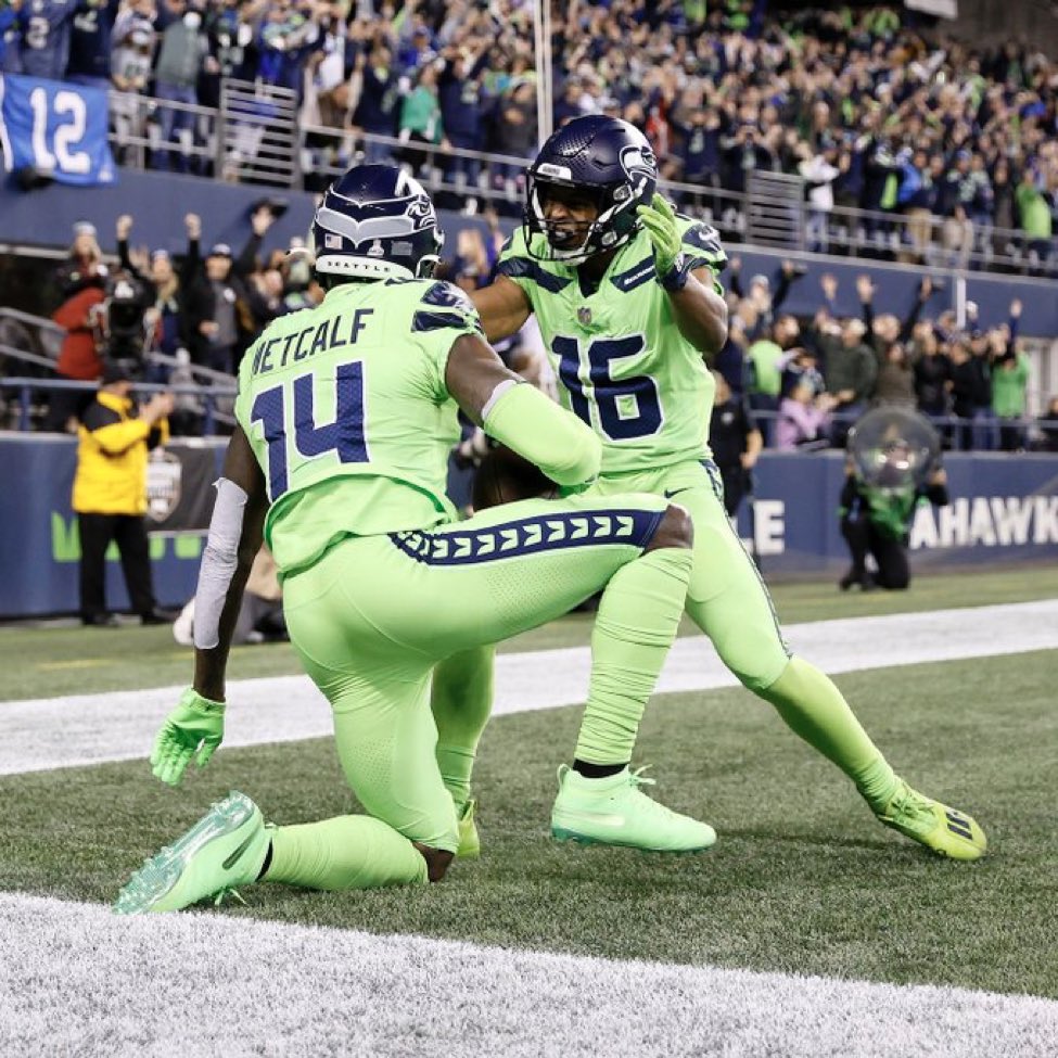 SamiOnTap's tweet photo. Whatever you do Seahawks… please don’t break up this duo. 

I need more DK Metcalf and Tyler Lockett in my life. NEED it. https://t.co/fIsYZbBQgN