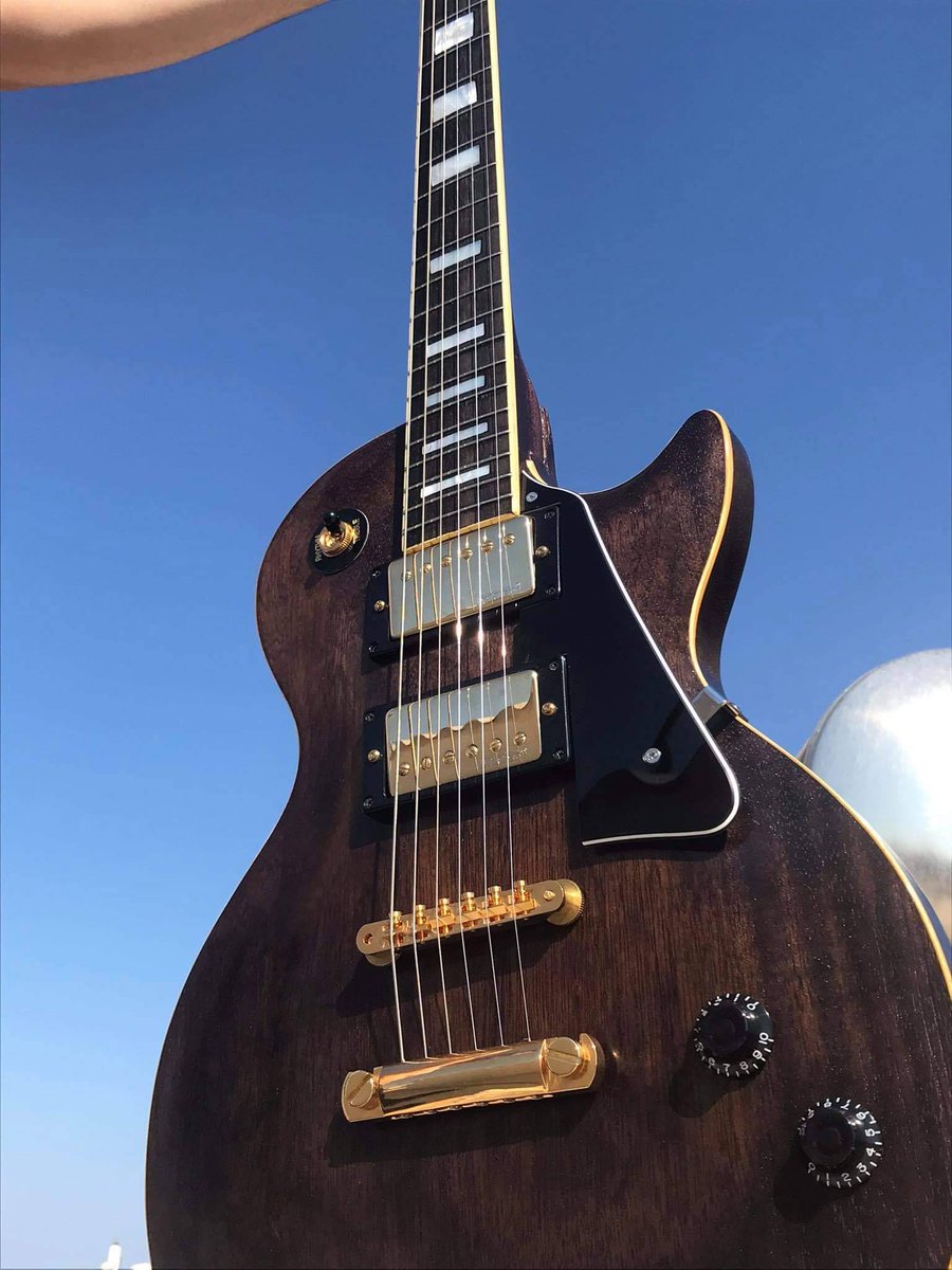 Tony Laulesse 𝕊𝕦𝕞𝕞𝕖𝕣 𝕓𝕠𝕪 S Tweet Happyfriday 私のお気に入りのギタリストの何人かはgibsonlespaulギターを弾きました ミック マーズ 滝川一郎 ジミー ペイジなど ギブソン レス ポールを買う余裕がなかったので 作ることに