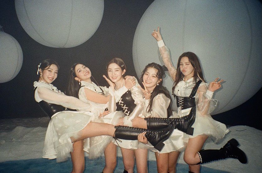 i_reneyou's tweet photo. they look so so so happy this era 🥹🥹🥹🥹❤️❤️❤️❤️ https://t.co/VyBxvksle5