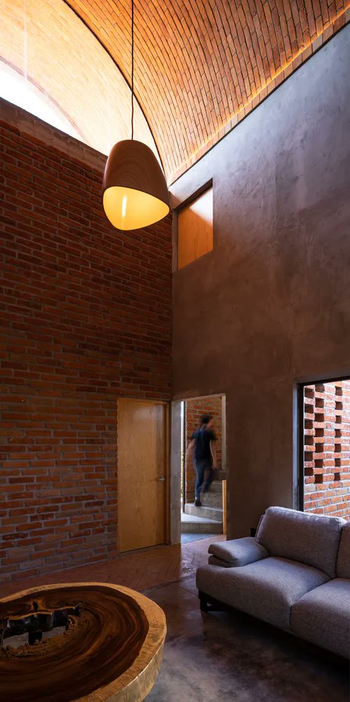 retokommerling's tweet photo. #ComoEnCasaEnNingunSitio _
Casa Guanajal diseñada por Cubo Rojo Arquitectura.
Fotografías: Jorge Succar a través de @ArchiloversCom
#Arquitectura #Architecture https://t.co/WMQTr8yxBt