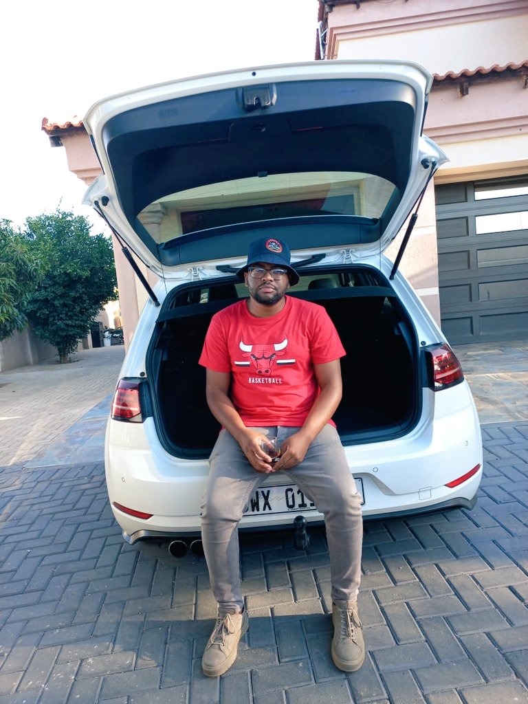 SeanVisionGroup's tweet photo. If I overspend money this weekend you guys will have to come through for me on Monday, danko🙏😂 https://t.co/tjMuDqLZlm