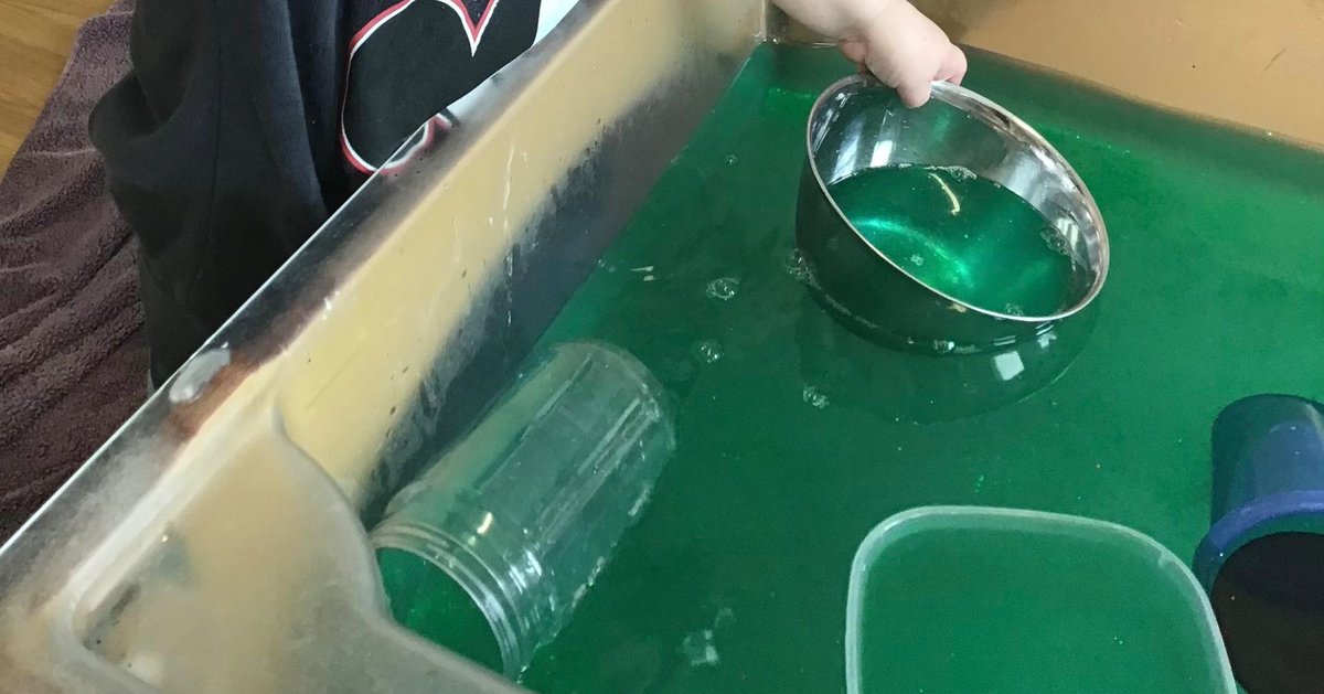 SpringNursery's tweet photo. Discoverers have been planting seeds to get ready for Spring, exploring green water with different containers for St. Patrick's day and making playdough to see what they could pretend to make from a cook book for world book day. #toddlers #worldbookday #stpatricksday #exploring https://t.co/bWRjzL2W0F