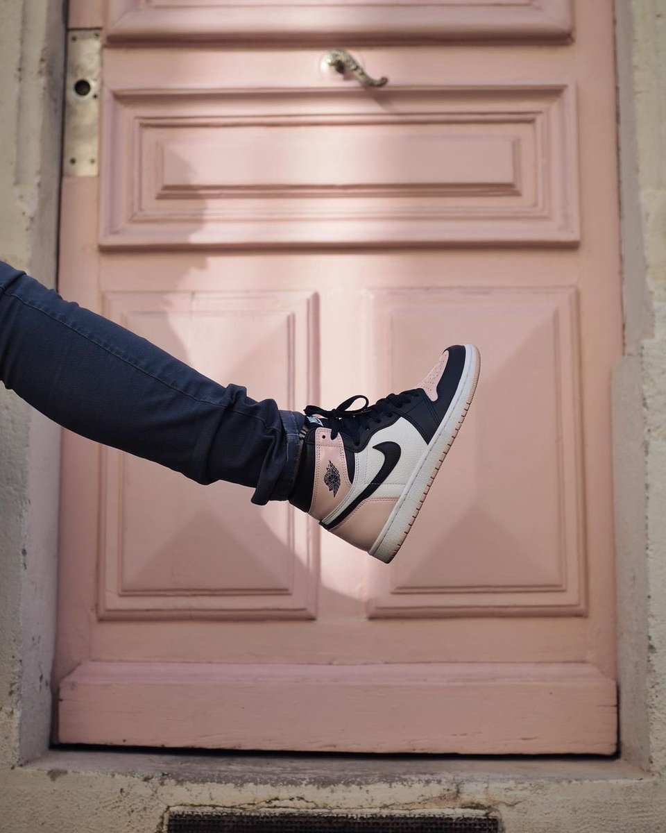 TheSneakersBox's tweet photo. Pinkness! ✨
📸  @boby30100
Keep taggin’ #TheSneakersBox for your chance to be featured! 😉
👉🏻  https://t.co/dY9kBoWmcT https://t.co/731xgSAfPM