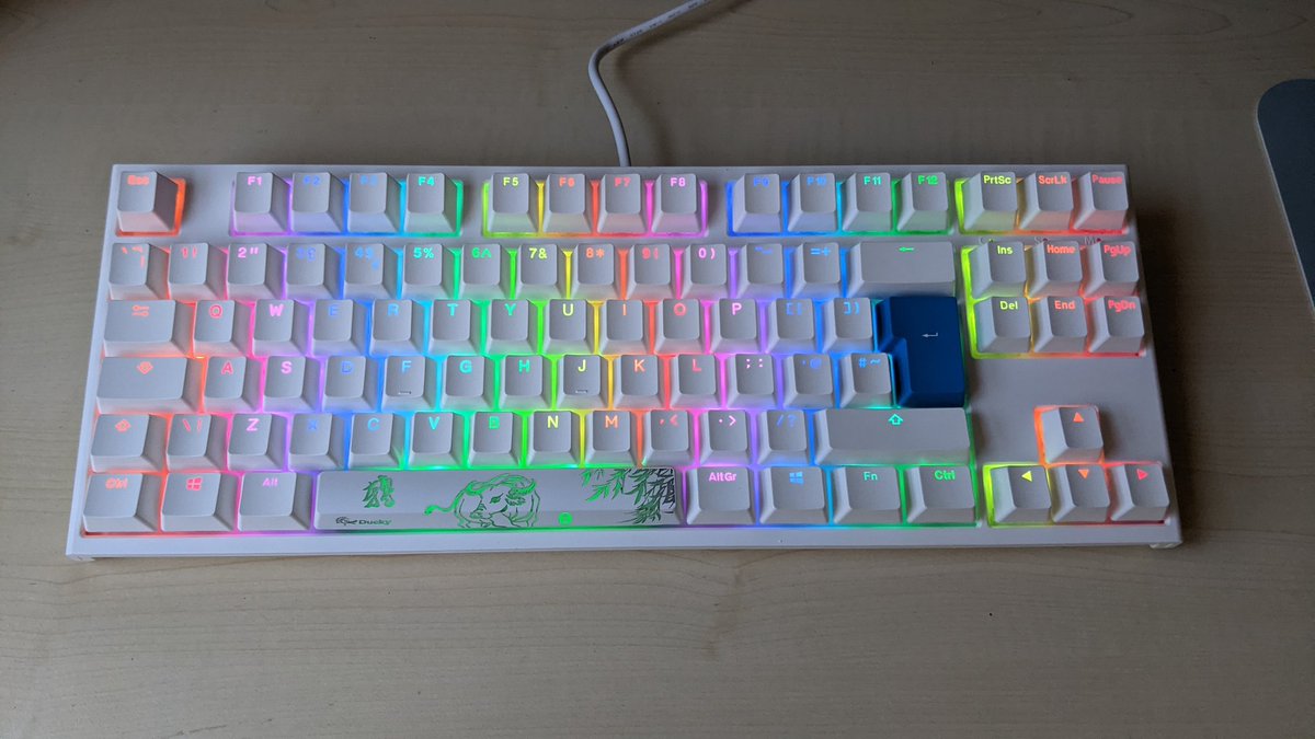 LifeAndBeth_'s tweet photo. Latest stream upgrade! Absolutely in love with the new keyboard thankyou everyone for your generous support โค๏ธ #duckykeyboard #duckyone2 #communitylove #loveandsupport https://t.co/KUJDXZB9wL