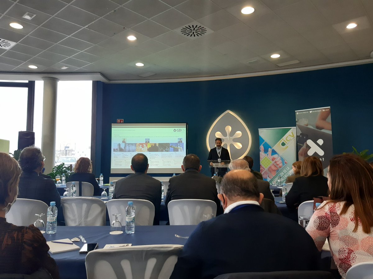 cristobalpaus's tweet photo. Estrategia, Cultura y Tecnología: las 3 claves del éxito en #TransformacionDigital  Jornada @CInnovacionCV con @xabetdigital  y @GDES_news #humanoconrecursos #vasp #talento https://t.co/ExDK0PXCrw